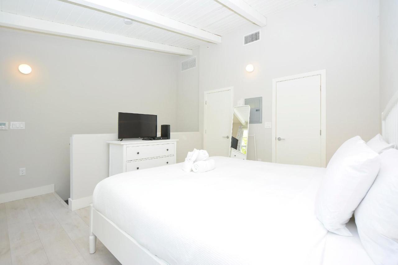 Apartments On Collins Miami Beach Extérieur photo