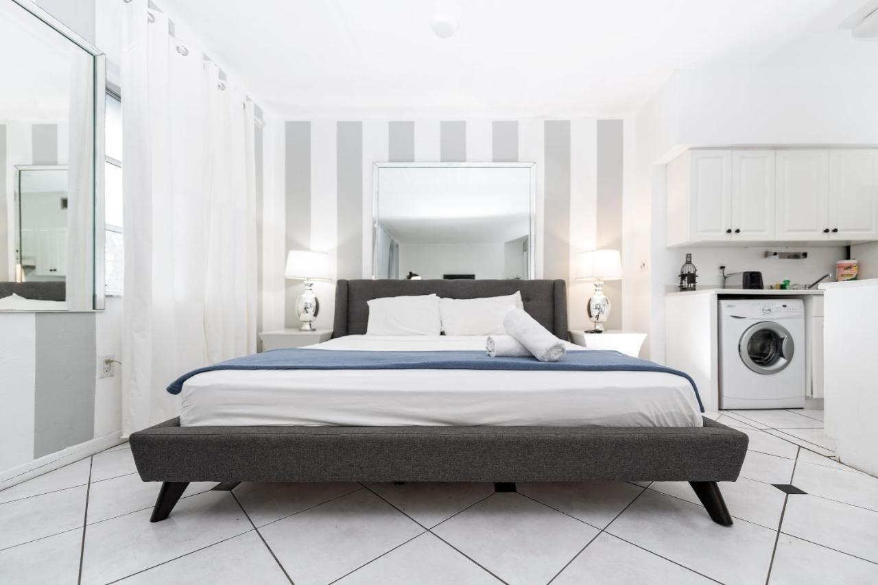 Apartments On Collins Miami Beach Extérieur photo