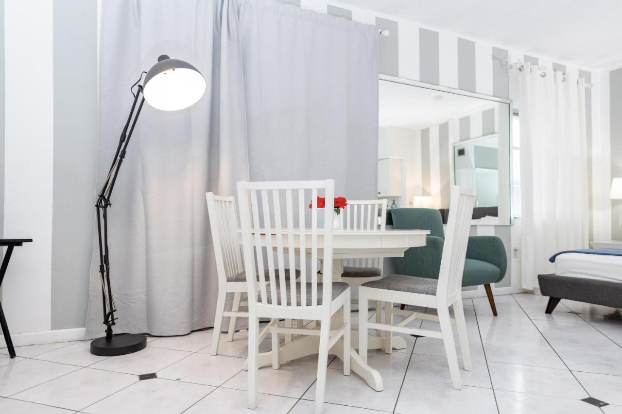 Apartments On Collins Miami Beach Extérieur photo