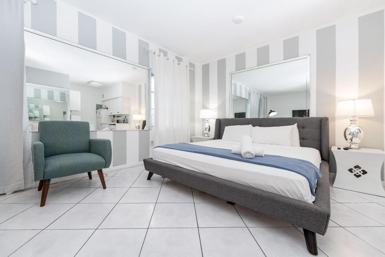 Apartments On Collins Miami Beach Extérieur photo